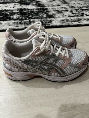 ASICS 1130 White Pink